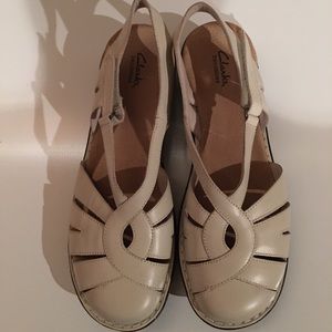 New Clarks leather shoe sz11